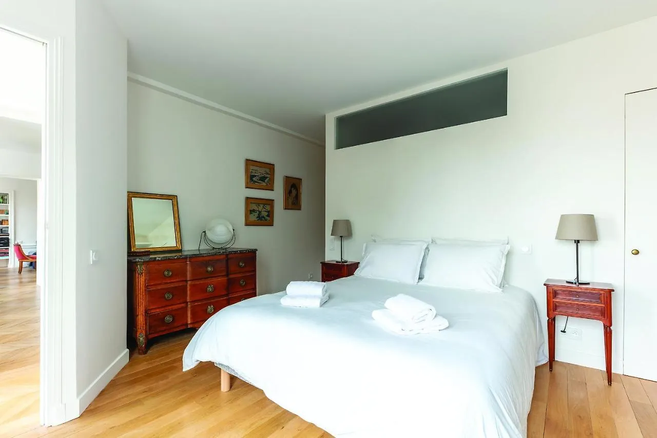 Historical Apartment - Odeon, Rive Gauche - 170 M2 Paris